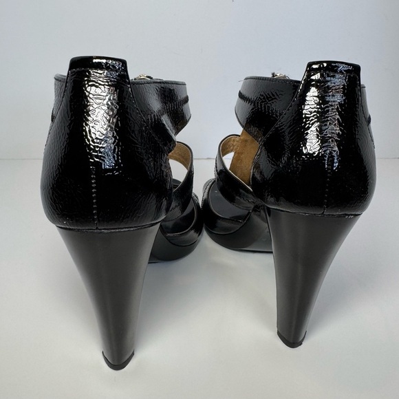 Michael Kors Berkley T-Strap Platform Dress Sandal Paten Black Size 8 - Picture 5 of 11
